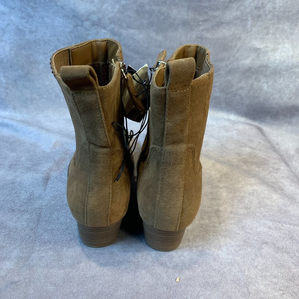 NWT Woman's Universal Thread Solita Faux Suede Cowboy Booties - Picture 5 of 14
